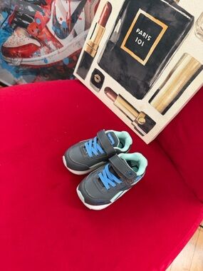 Reebok Kids Sneakers in Gray, Blue and Mint